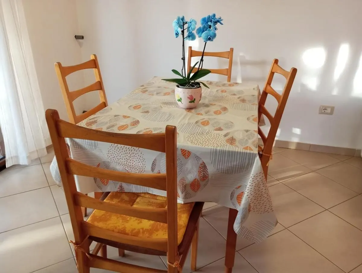 Holiday home Vacation House Ana Liznjan Croatia