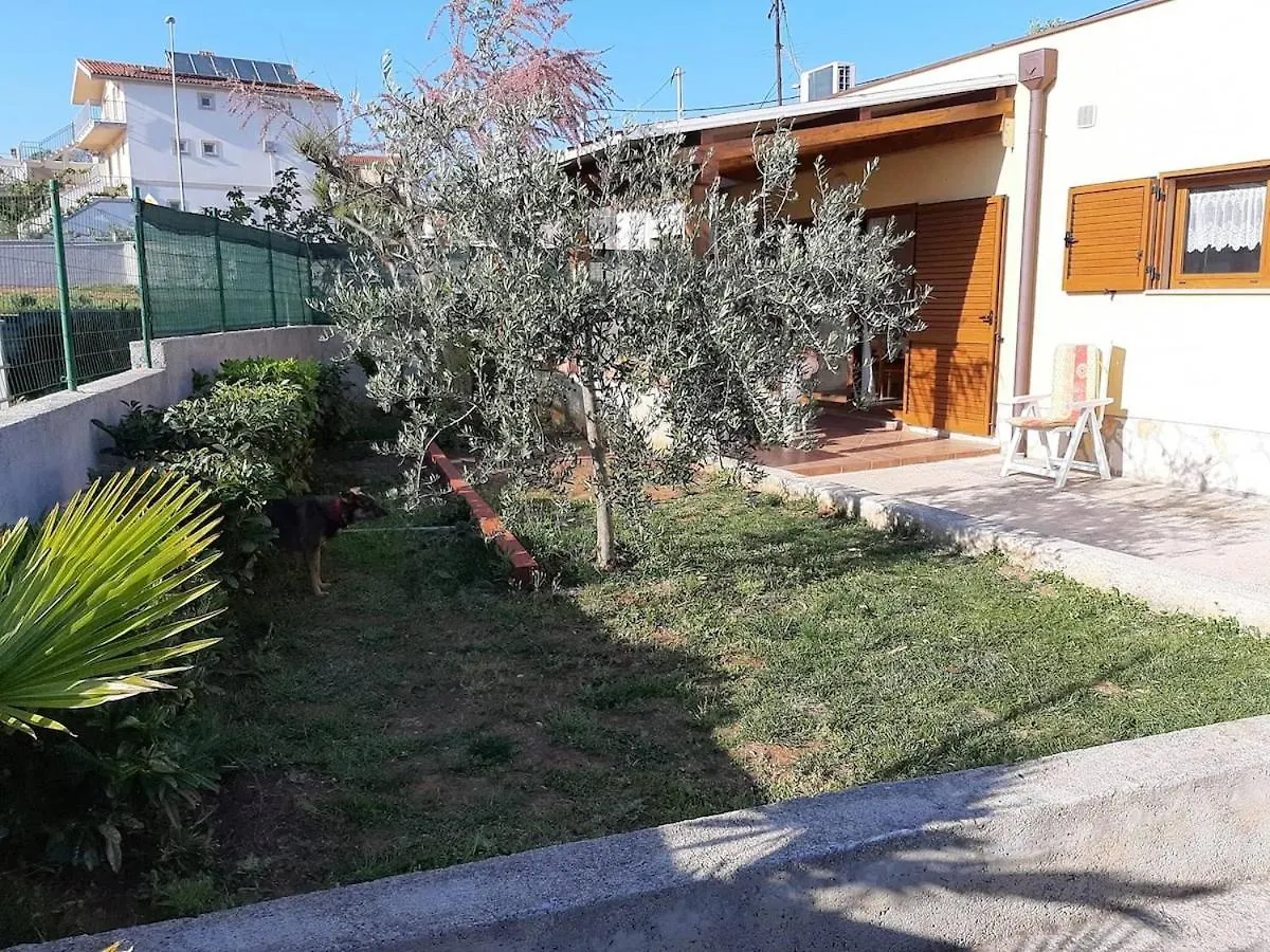 Vacation House Ana Liznjan Holiday home