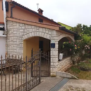 Apartment Irina, Ližnjan